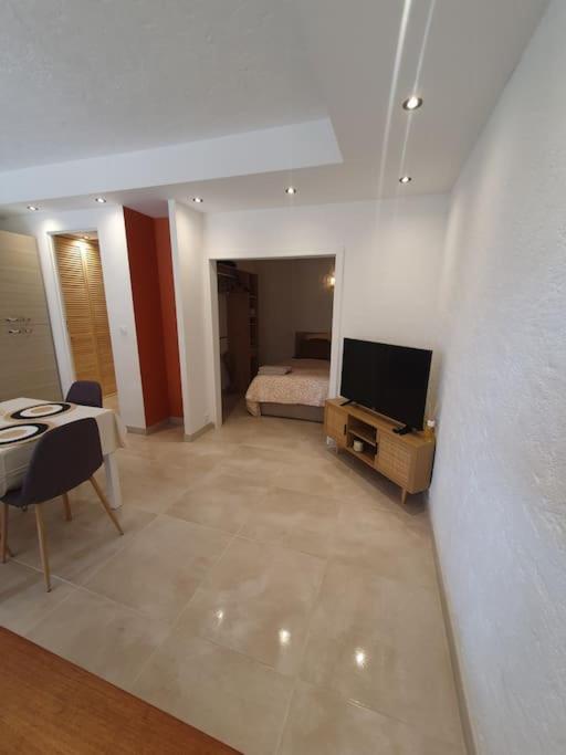 Appartement 30 M De La Plage Grimaud Exterior foto